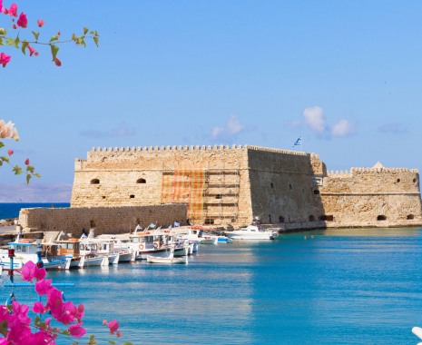 Discover the Fascinating Island of Crete: 10 Reasons Why It's Legendary